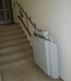 بالابر برقی ویلچر از پله 